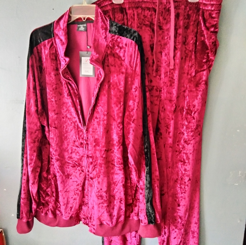 Brand New" Men's G-Style Burgundy/Black Velour Sweat Suit.. New With Tags Size 5